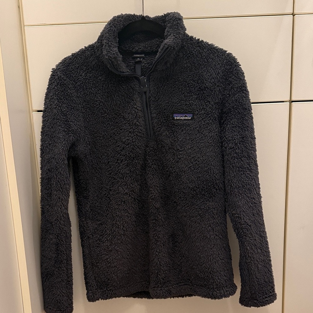 Patagonia Women’s Navy Cozy Half-Zip. XS